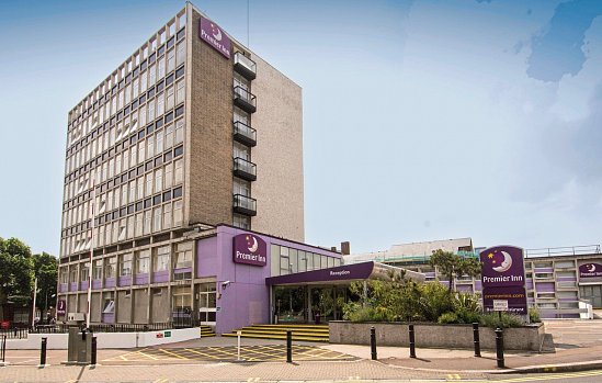 Premier Inn London Putney Bridge Hotel