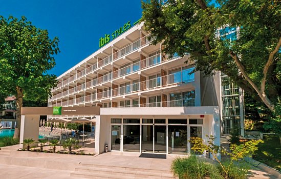 ibis Styles Golden Sands Roomer Hotel