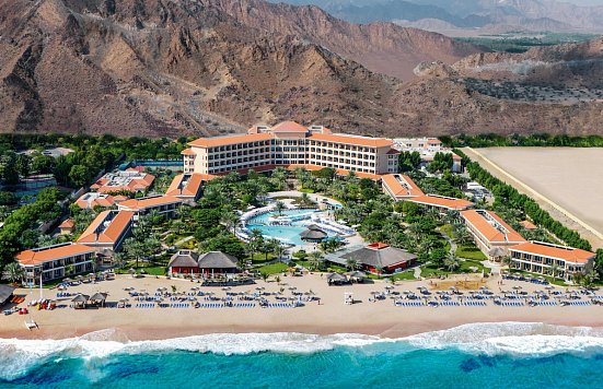 Fujairah Rotana Resort & Spa Al Aqah Beach