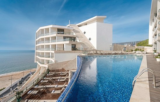 Sesimbra Oceanfront Hotel