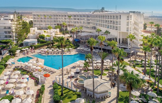 Leonardo Plaza Cypria Maris Beach Hotel & Spa